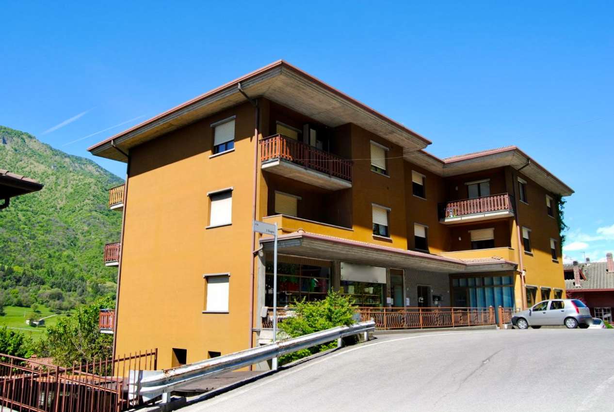 Appartamento in vendita a Sovere, 5 locali, prezzo € 79.000 | CambioCasa.it