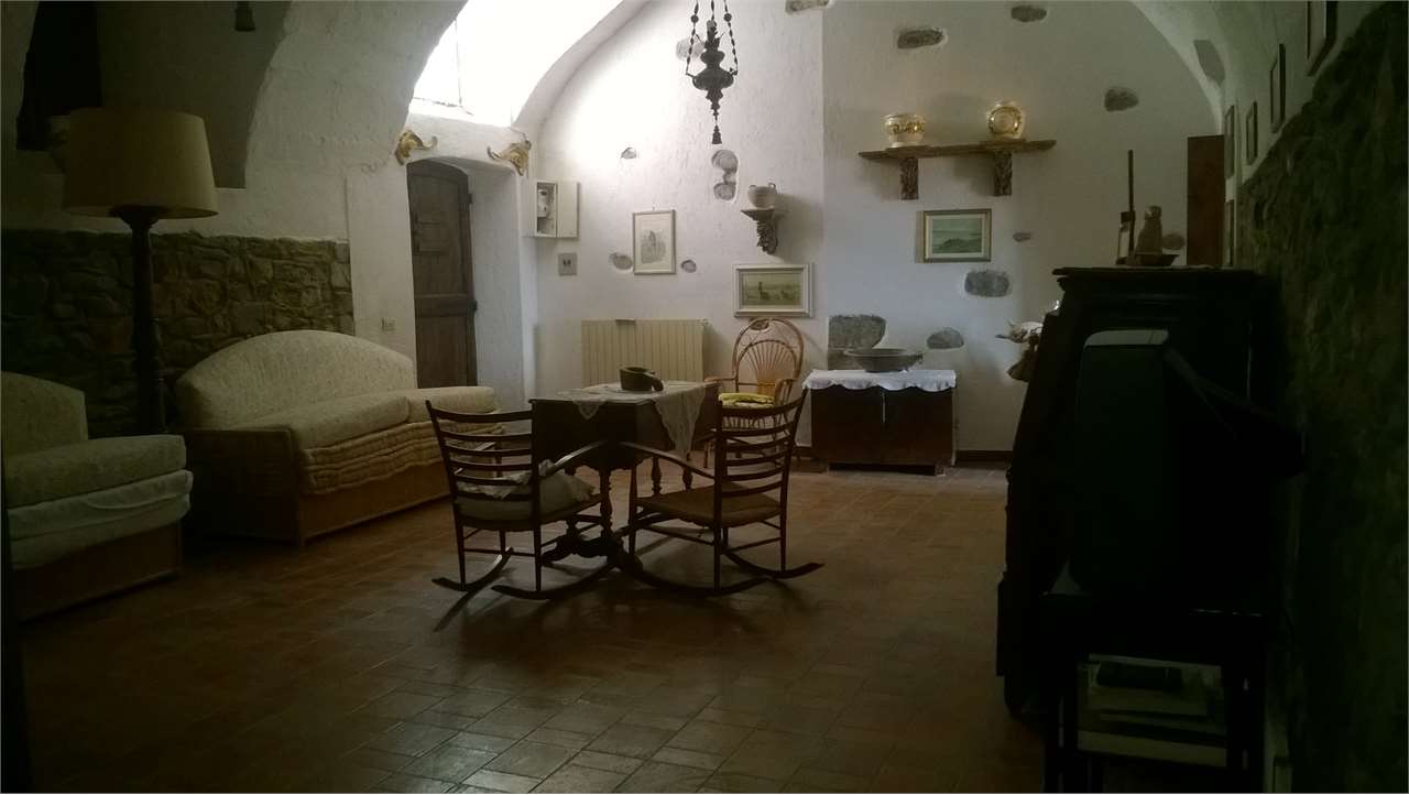 Appartamento in affitto a Ortonovo, 3 locali, zona Zona: Nicola, prezzo € 500 | CambioCasa.it