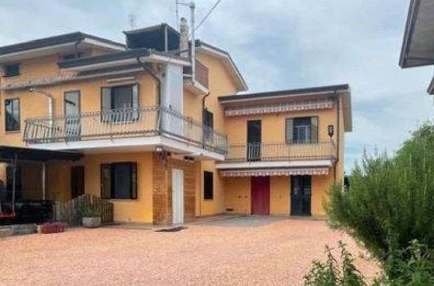 Villa in vendita a Legnago, 4 locali, zona ve, prezzo € 130.000 | PortaleAgenzieImmobiliari.it