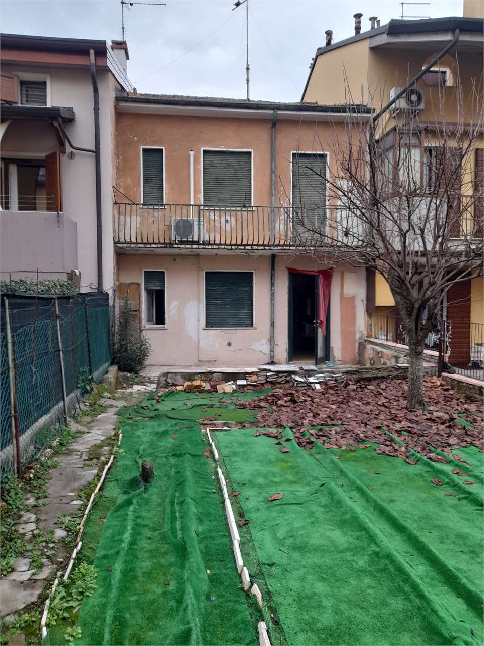 Appartamento in vendita a Verona, 4 locali, zona Località: Madonna di Campagna, prezzo € 150.000 | PortaleAgenzieImmobiliari.it