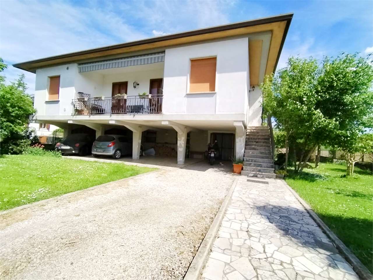 Villa in vendita a Ronco all'Adige, 7 locali, prezzo € 249.000 | PortaleAgenzieImmobiliari.it