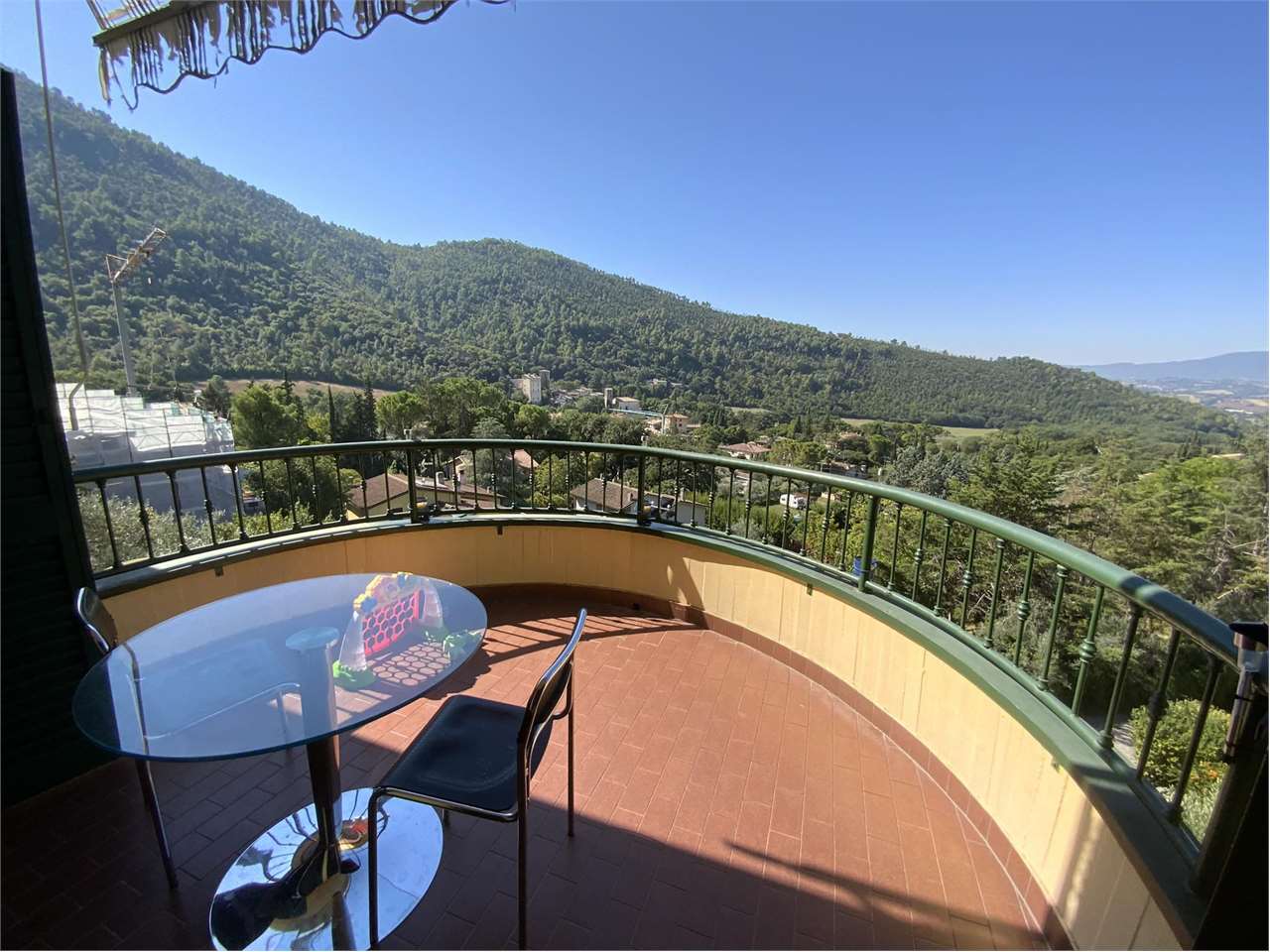 Villa in vendita a Spoleto, 7 locali, prezzo € 299.000 | PortaleAgenzieImmobiliari.it