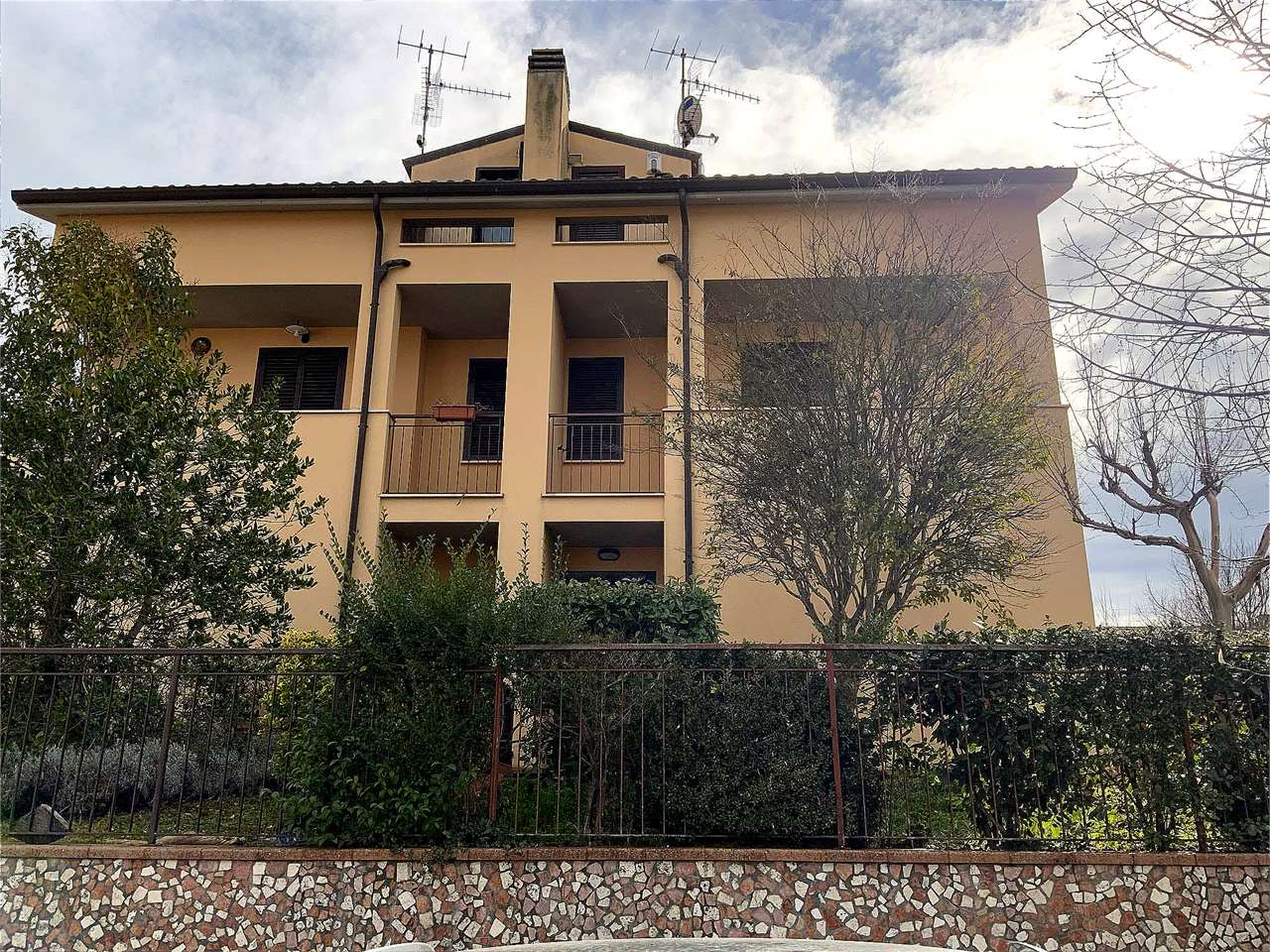 Villa in vendita a Spoleto, 6 locali, prezzo € 340.000 | PortaleAgenzieImmobiliari.it