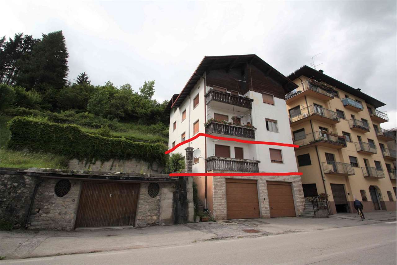 Appartamento in vendita a Lozzo di Cadore, 5 locali, prezzo € 80.000 | PortaleAgenzieImmobiliari.it