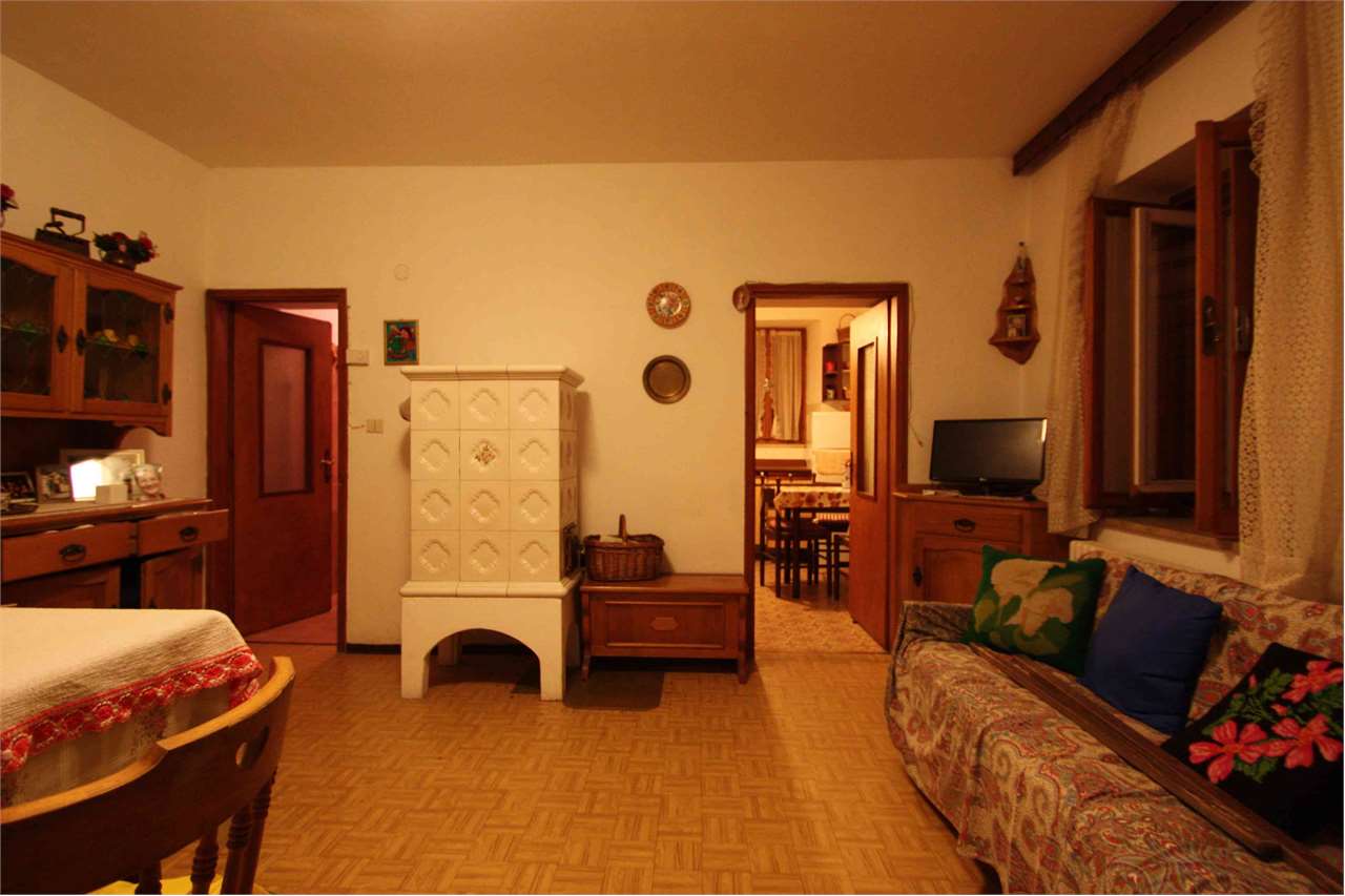 Appartamento in vendita a Danta di Cadore, 7 locali, prezzo € 80.000 | PortaleAgenzieImmobiliari.it