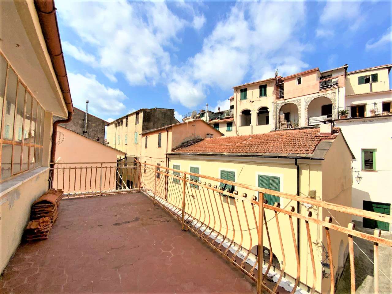 Appartamento in vendita a Imperia, 13 locali, zona Località: Gazzelli, prezzo € 183.000 | PortaleAgenzieImmobiliari.it