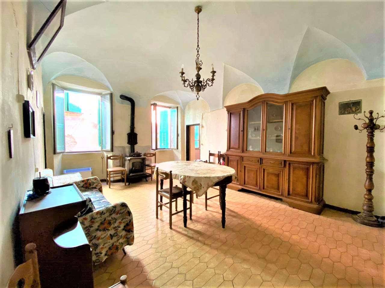Appartamento in vendita a Borgomaro, 6 locali, prezzo € 70.000 | PortaleAgenzieImmobiliari.it