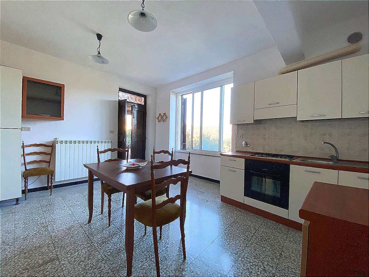 Appartamento in vendita a Dolcedo, 5 locali, zona a Carnara, prezzo € 158.000 | PortaleAgenzieImmobiliari.it
