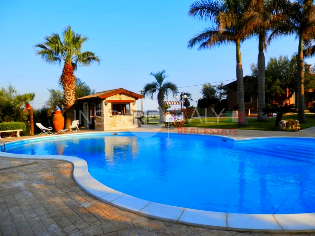 Villa in vendita a Ispica, 13 locali, prezzo € 2.500.000 | PortaleAgenzieImmobiliari.it