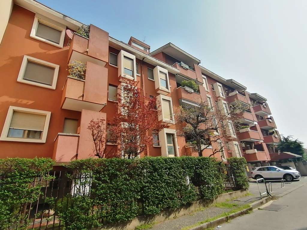 Appartamento in vendita a Erba, 3 locali, prezzo € 115.000 | PortaleAgenzieImmobiliari.it