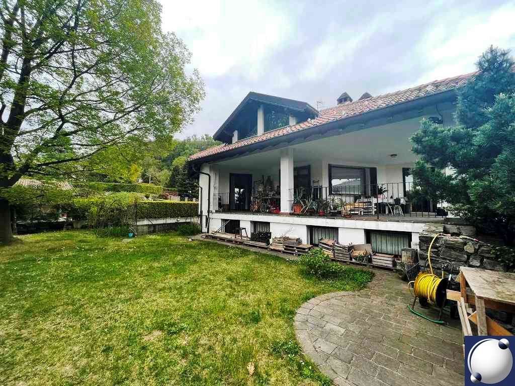 Villa in vendita a Proserpio, 6 locali, Trattative riservate | PortaleAgenzieImmobiliari.it