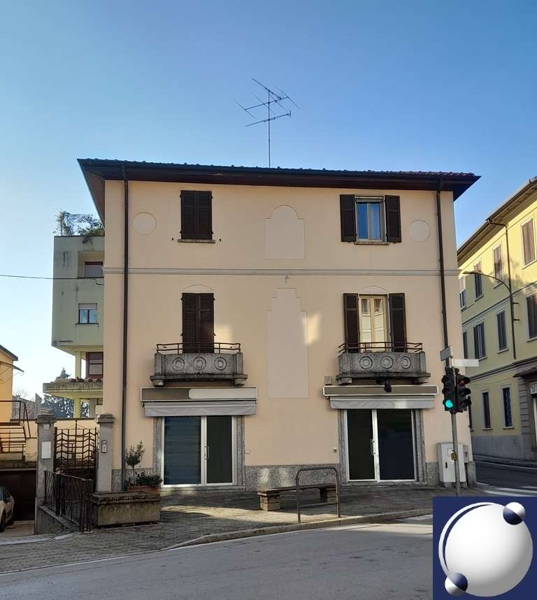 Palazzo / Stabile in vendita a Erba, 15 locali, Trattative riservate | PortaleAgenzieImmobiliari.it