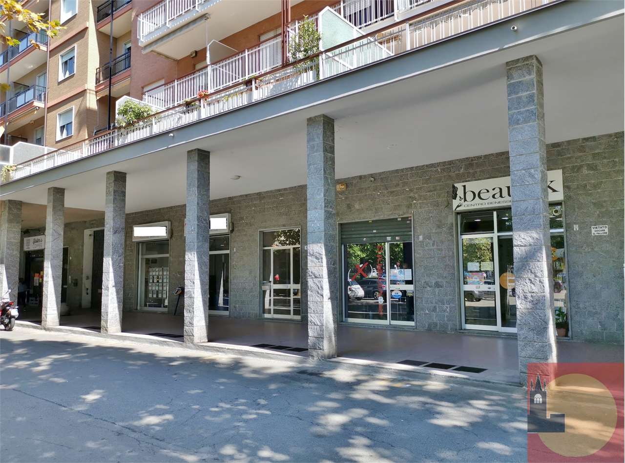 Negozio / Locale in vendita a Rivoli, 8 locali, zona ine Vica, prezzo € 199.000 | PortaleAgenzieImmobiliari.it