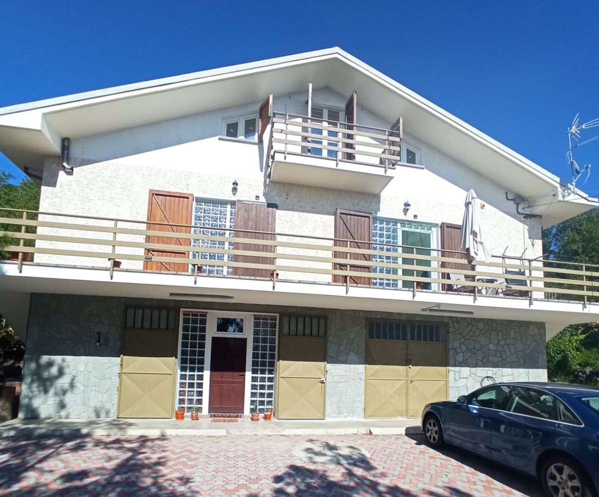 Villa in vendita a Giaveno, 11 locali, prezzo € 430.000 | PortaleAgenzieImmobiliari.it