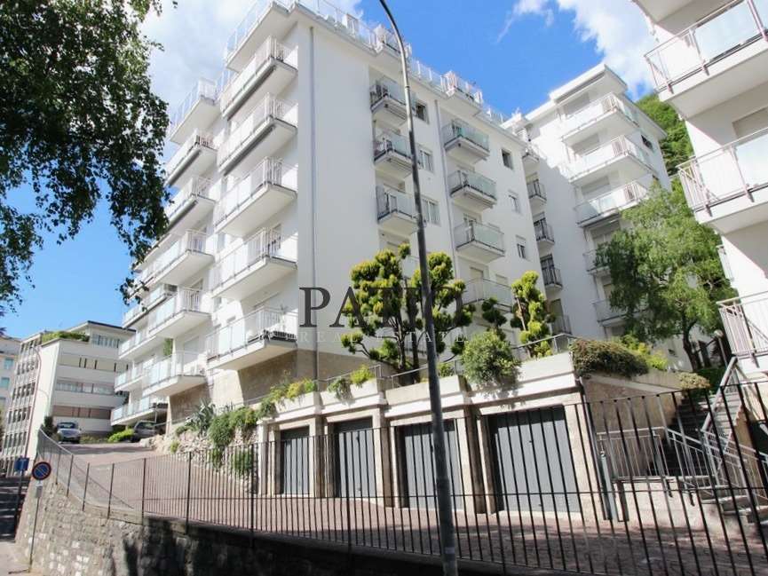 Appartamento in affitto a Como, 4 locali, zona Località: CittÃ  Murata/ Lungolago/ Centro, prezzo € 1.500 | PortaleAgenzieImmobiliari.it