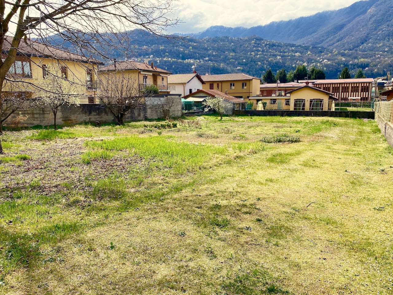 Terreno Edificabile Residenziale in vendita a Cuveglio, 1 locali, zona Zona: Canonica, prezzo € 85.000 | CambioCasa.it
