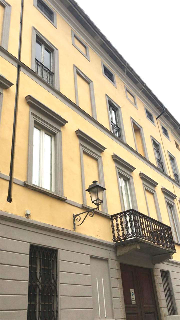 Appartamento in vendita a Novara, 4 locali, zona ro, prezzo € 198.000 | PortaleAgenzieImmobiliari.it