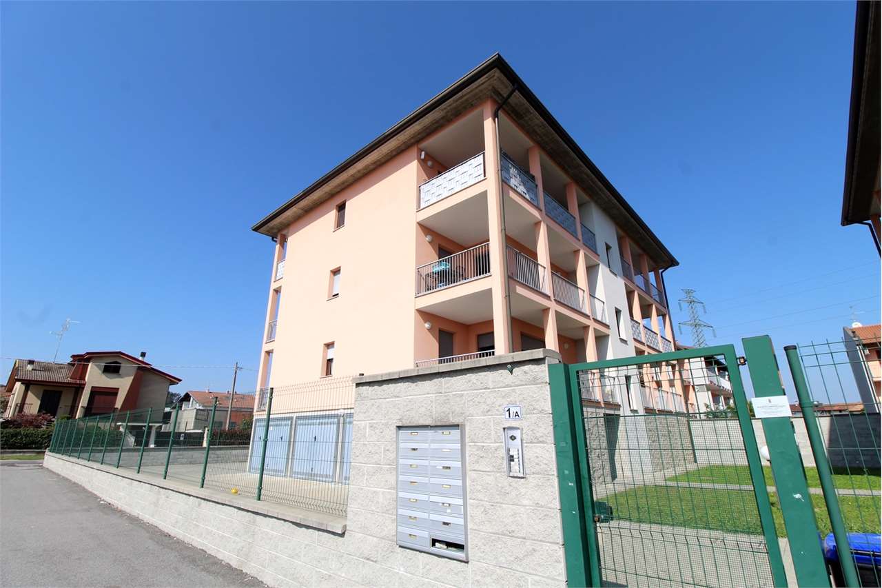 Appartamento in vendita a Oleggio, 3 locali, prezzo € 125.000 | PortaleAgenzieImmobiliari.it