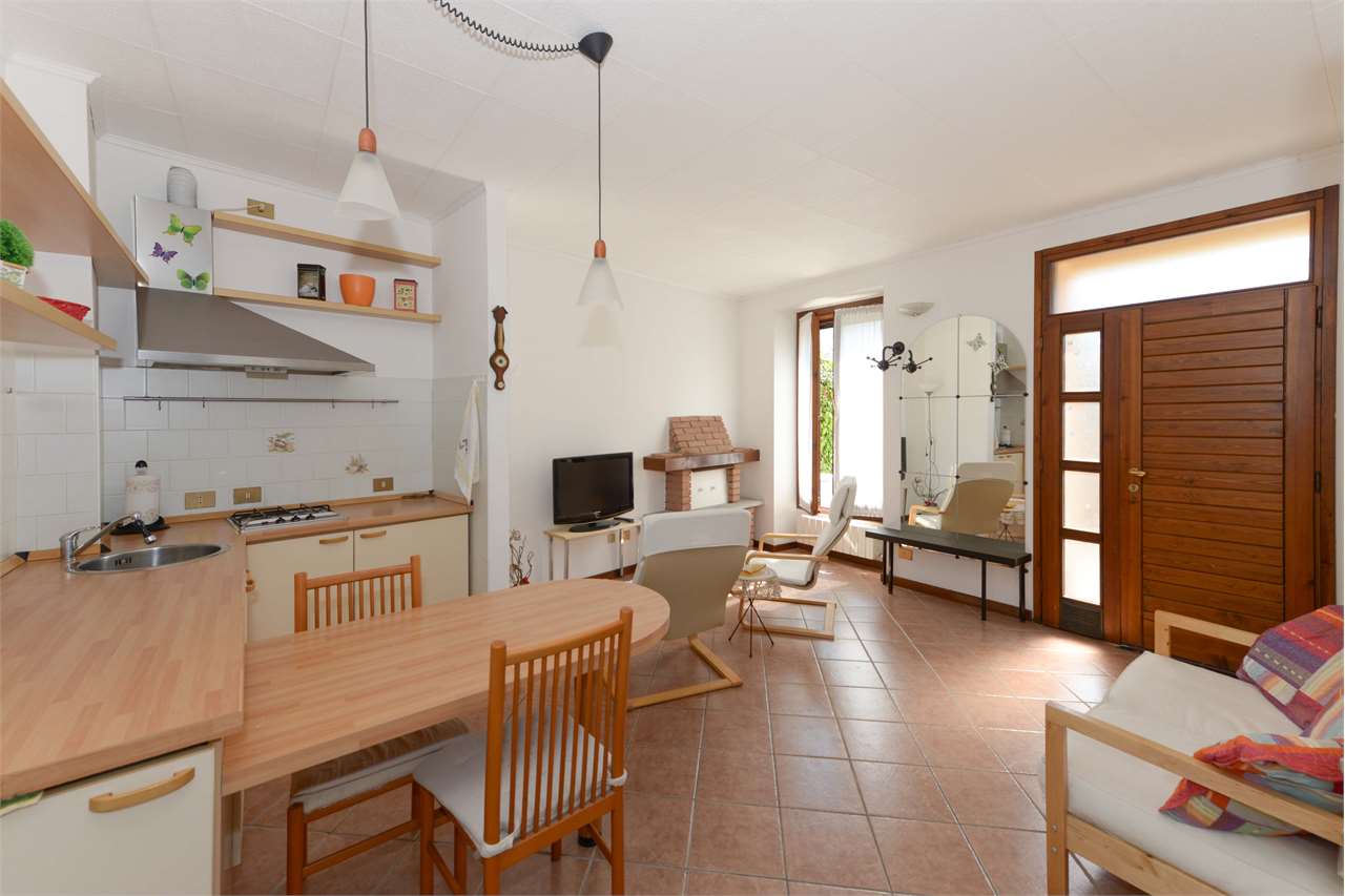 Appartamento in vendita a Castello Cabiaglio, 2 locali, prezzo € 66.000 | PortaleAgenzieImmobiliari.it
