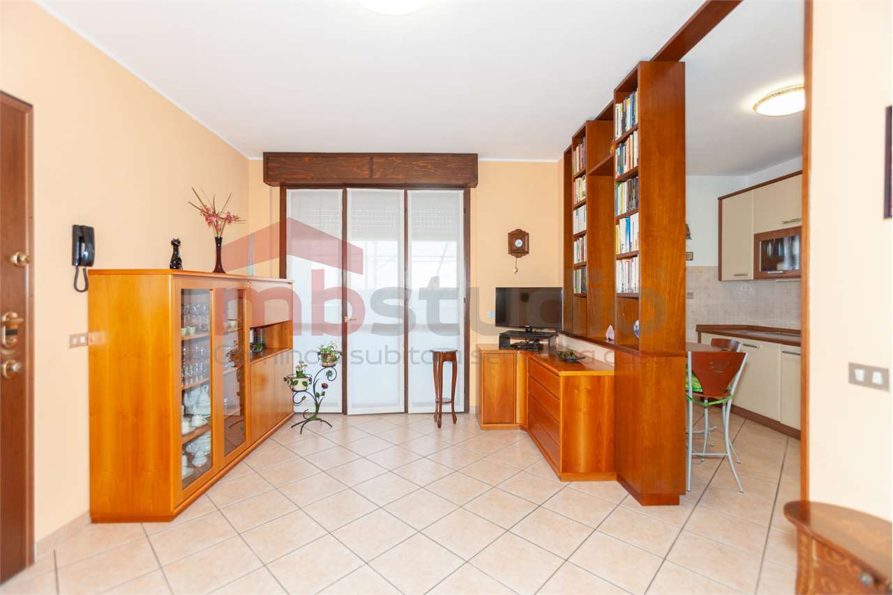 Appartamento in vendita a Saronno, 3 locali, prezzo € 169.000 | PortaleAgenzieImmobiliari.it