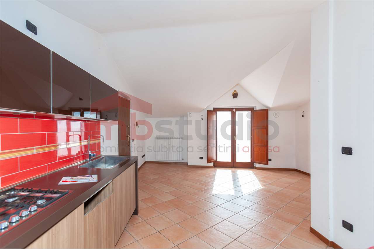 Appartamento in vendita a Locate Varesino, 3 locali, prezzo € 149.000 | PortaleAgenzieImmobiliari.it
