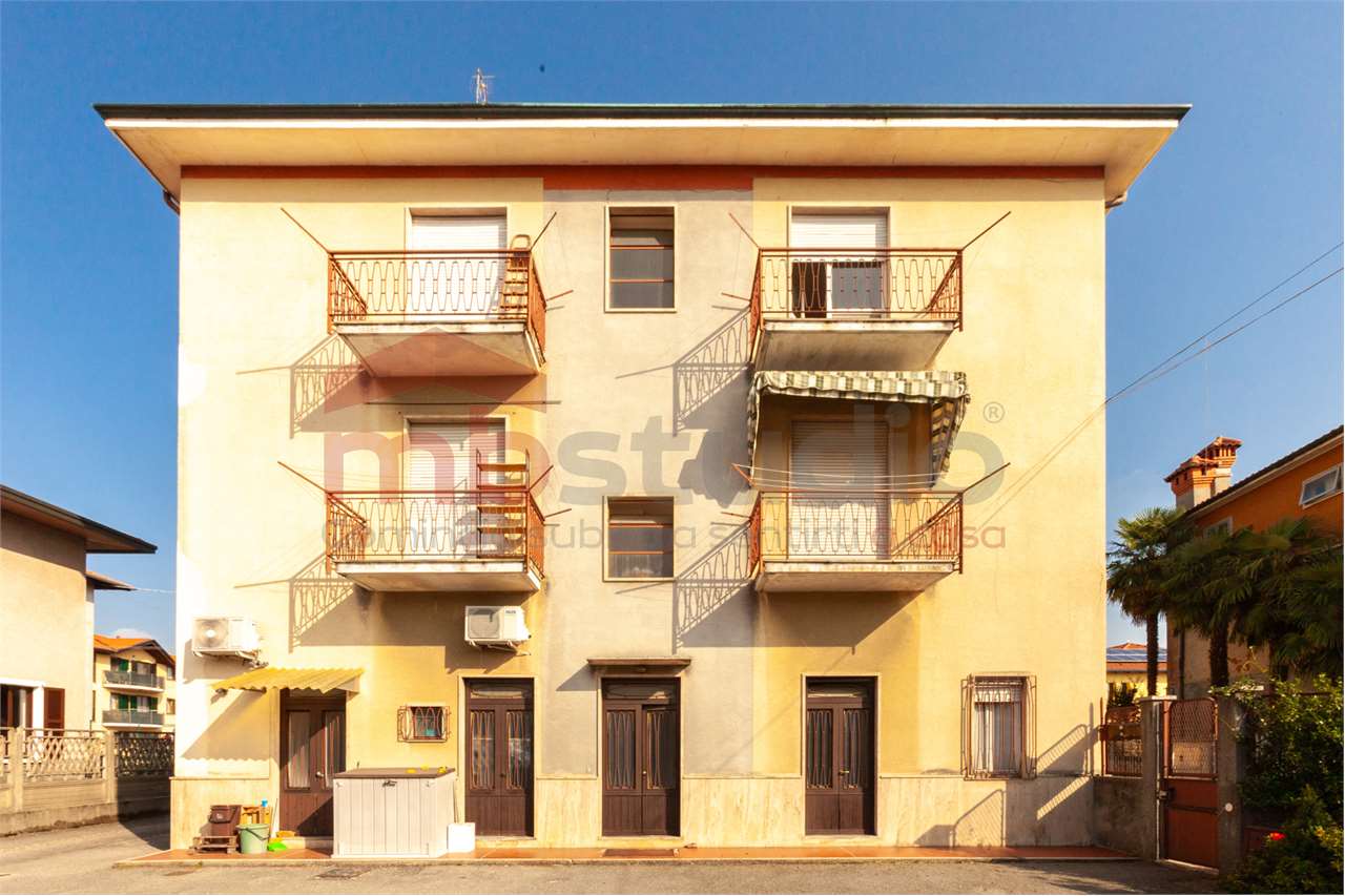 Appartamento in vendita a Fagnano Olona, 2 locali, prezzo € 65.000 | PortaleAgenzieImmobiliari.it