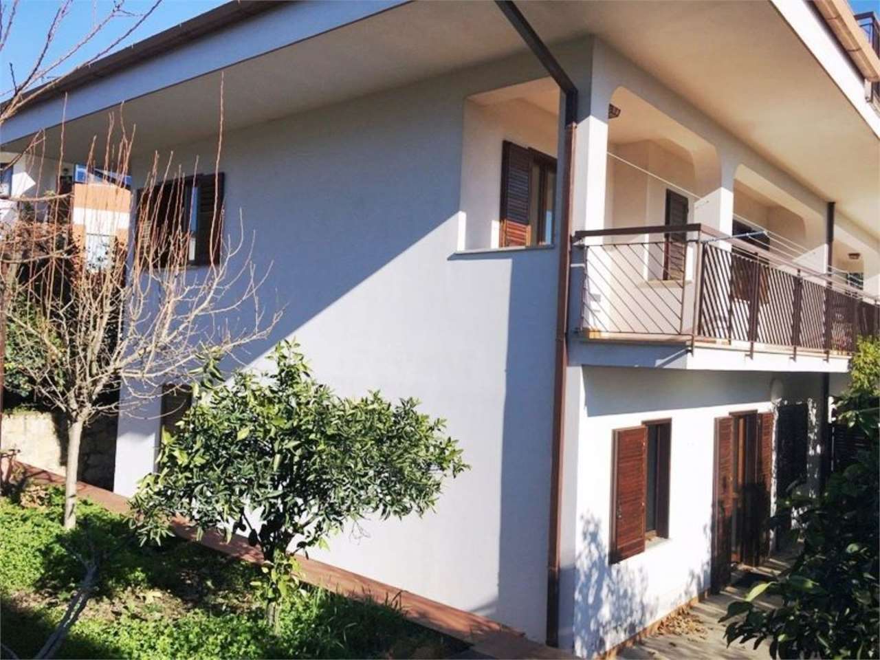 Villa in vendita a Formia, 6 locali, zona ola, prezzo € 400.000 | PortaleAgenzieImmobiliari.it