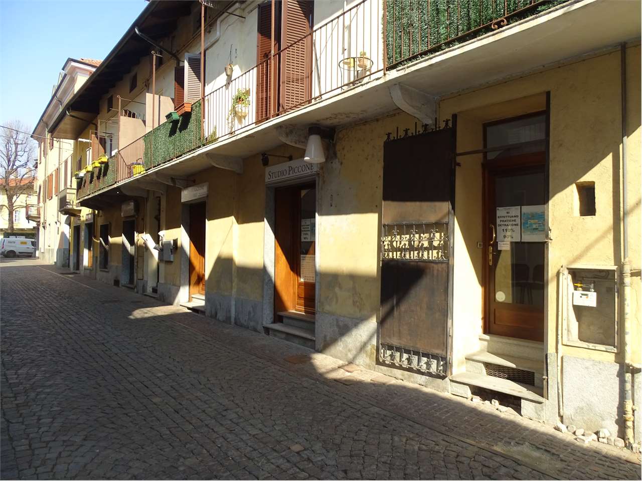 Negozio / Locale in affitto a Ciriè, 3 locali, prezzo € 380 | CambioCasa.it