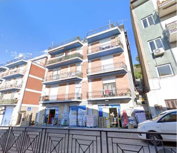 Appartamento in vendita a Lanuvio, 4 locali, prezzo € 135.000 | CambioCasa.it