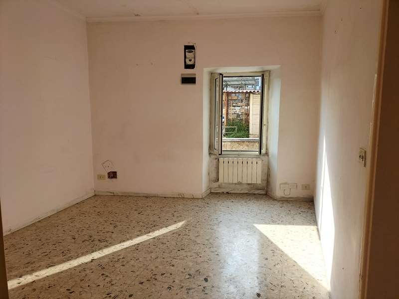 Appartamento in vendita a Genzano di Roma, 2 locali, prezzo € 47.000 | CambioCasa.it
