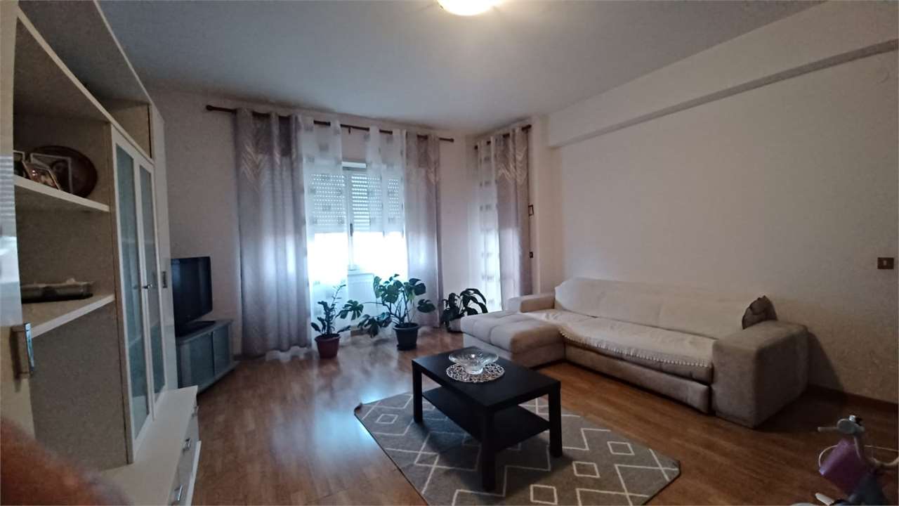 Appartamento in vendita a Frosinone, 4 locali, prezzo € 150.000 | PortaleAgenzieImmobiliari.it