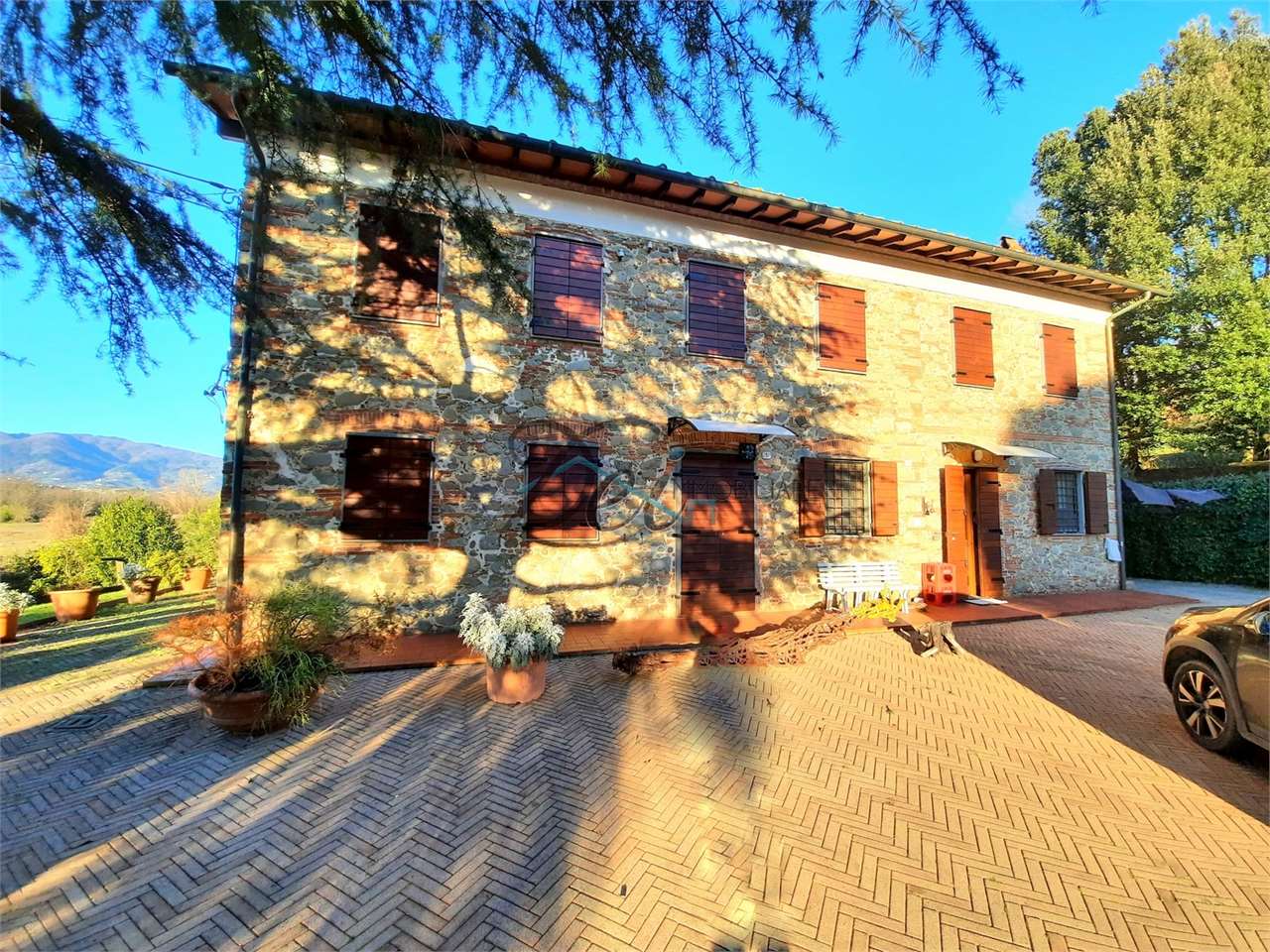 Rustico / Casale in vendita a Montecarlo - Zona: San Salvatore