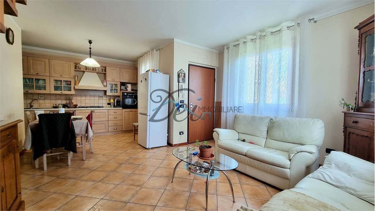 Appartamento in vendita a Porcari, 5 locali, prezzo € 180.000 | PortaleAgenzieImmobiliari.it