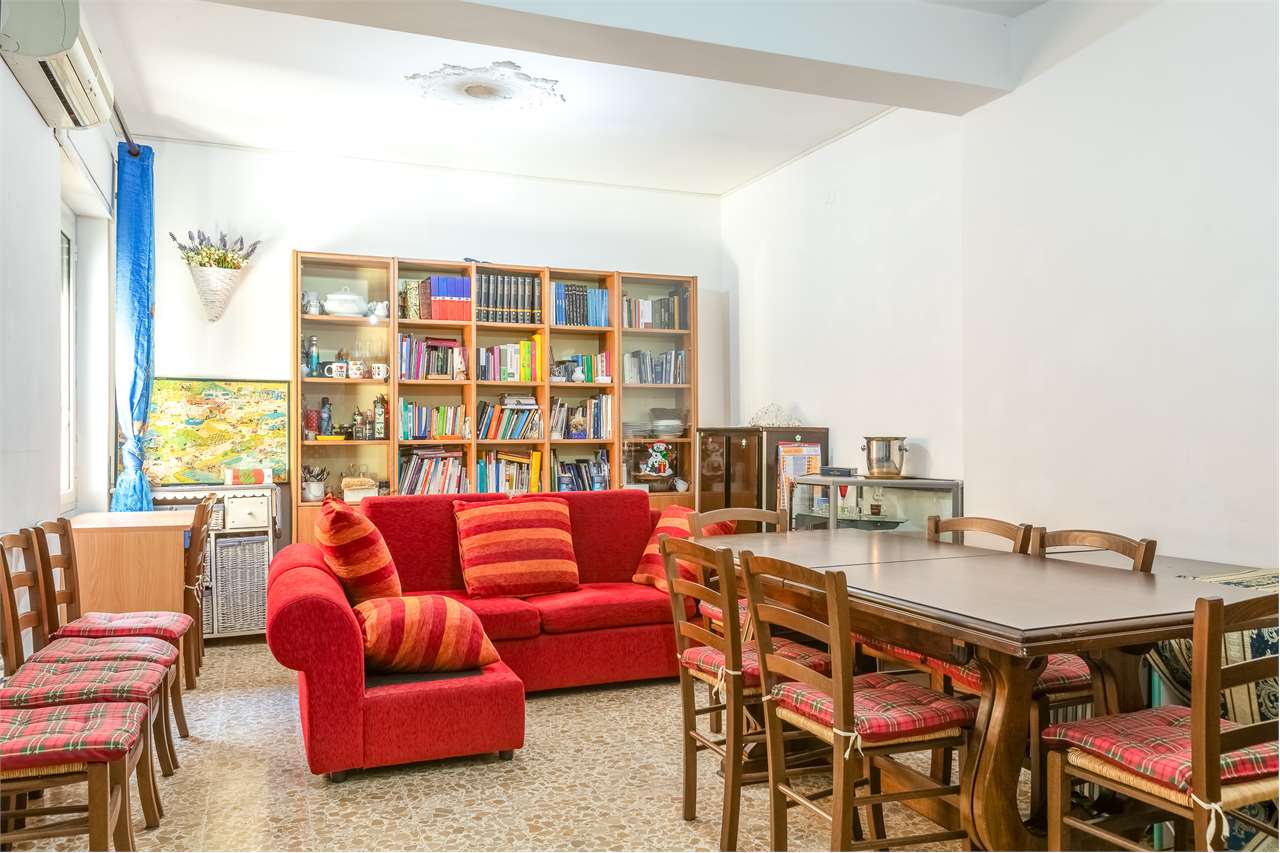 Appartamento in vendita a Quartu Sant'Elena, 4 locali, prezzo € 160.000 | PortaleAgenzieImmobiliari.it