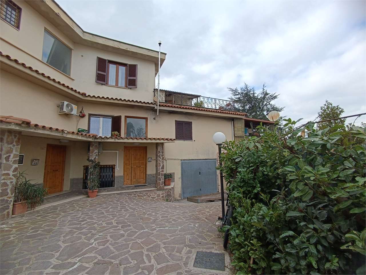 Appartamento in vendita a Monte Compatri, 3 locali, zona Zona: Laghetto, prezzo € 95.000 | CambioCasa.it