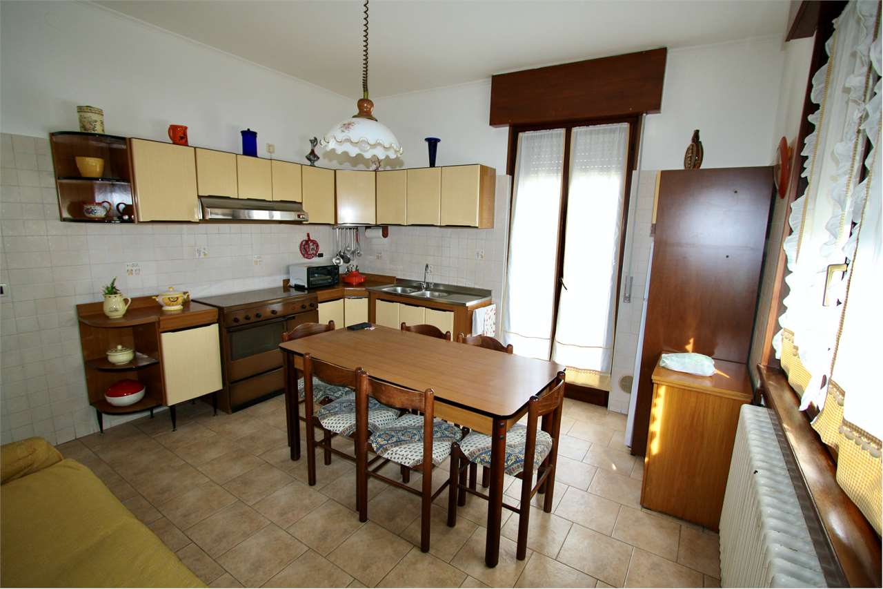 Appartamento in vendita a Zanica, 3 locali, prezzo € 80.000 | PortaleAgenzieImmobiliari.it