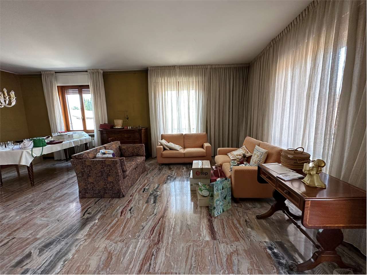 Appartamento in vendita a Villafranca di Verona, 9 locali, prezzo € 315.000 | PortaleAgenzieImmobiliari.it