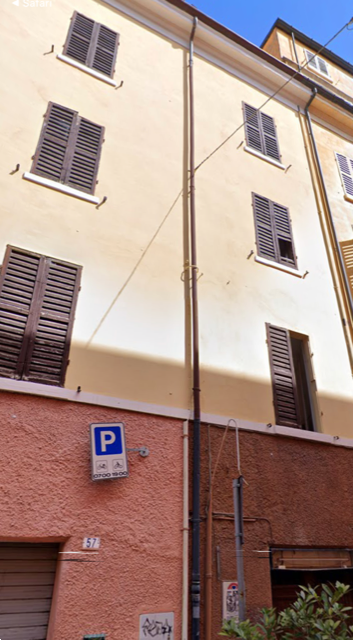Palazzo / Stabile in vendita a Modena - Zona: Centro storico