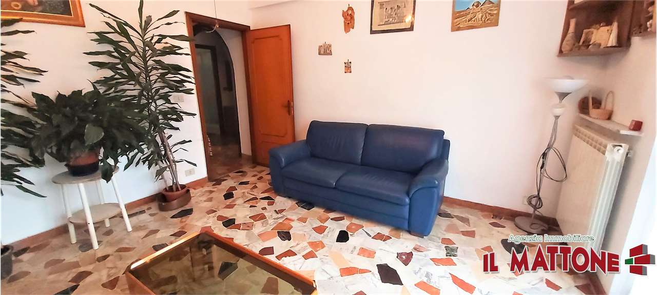 Appartamento in vendita a Campomorone, 7 locali, zona Zona: Gazzolo, prezzo € 145.000 | CambioCasa.it