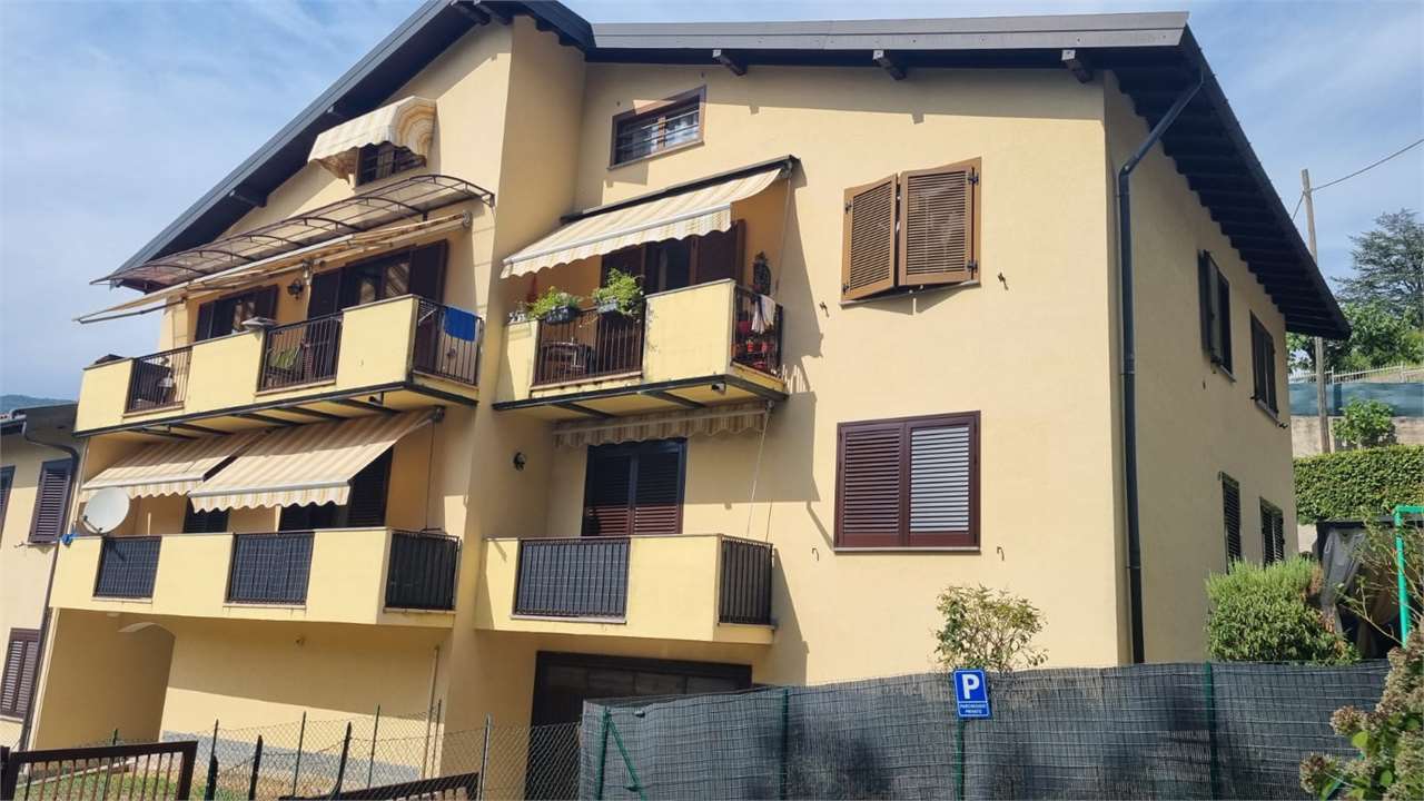 Appartamento in vendita a Porto Ceresio, 4 locali, prezzo € 208.000 | PortaleAgenzieImmobiliari.it