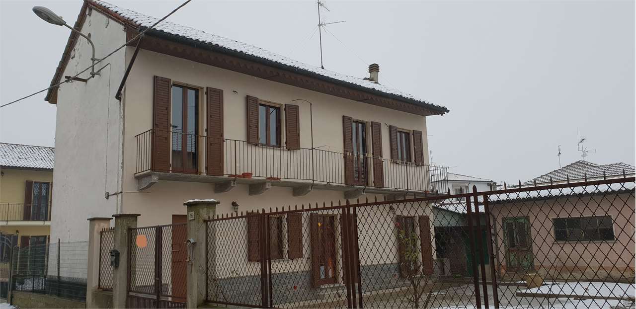 Villa in vendita a Mortara, 3 locali, prezzo € 220.000 | CambioCasa.it