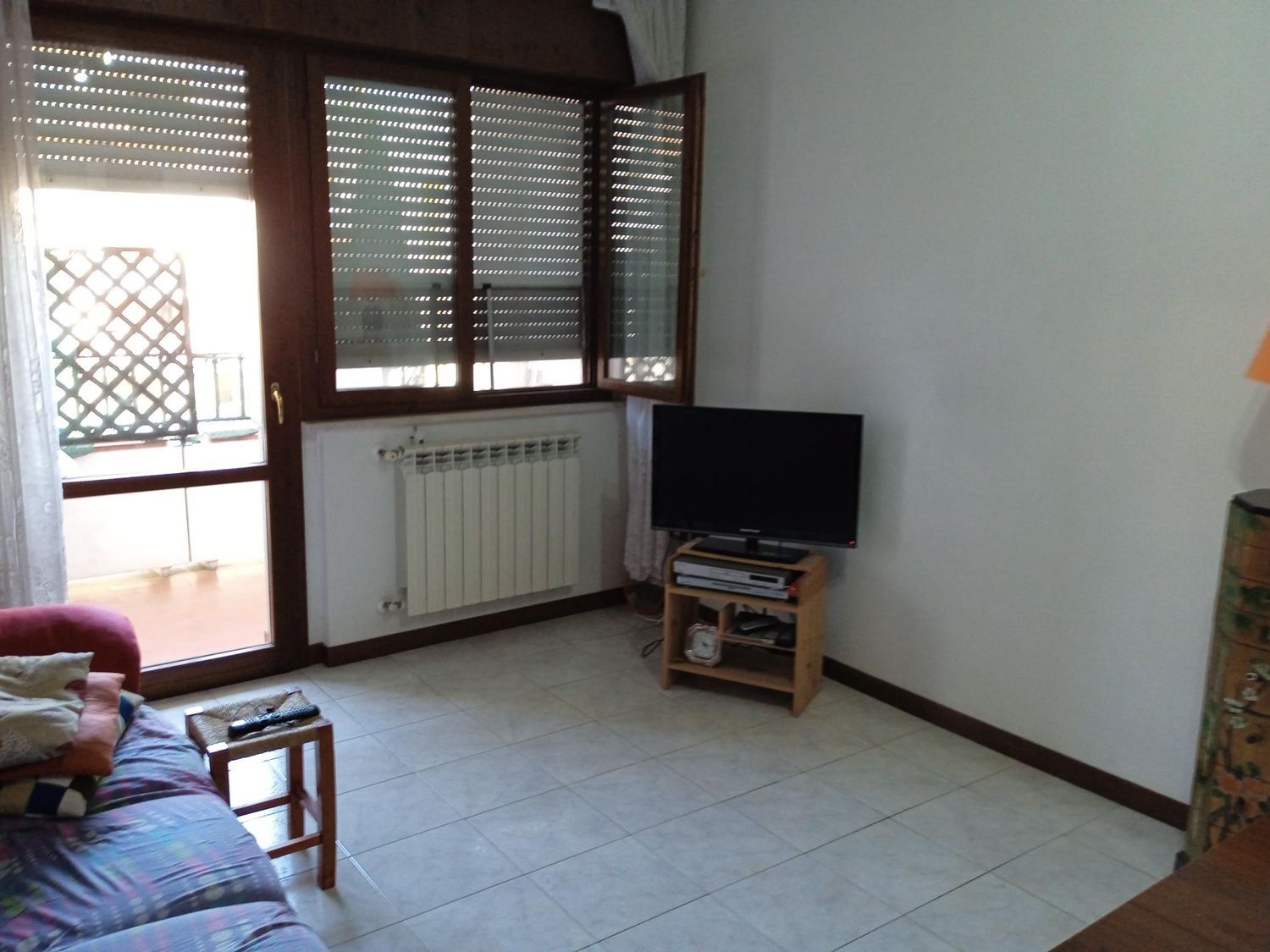 Appartamento in vendita a Pomezia, 3 locali, prezzo € 91.000 | CambioCasa.it