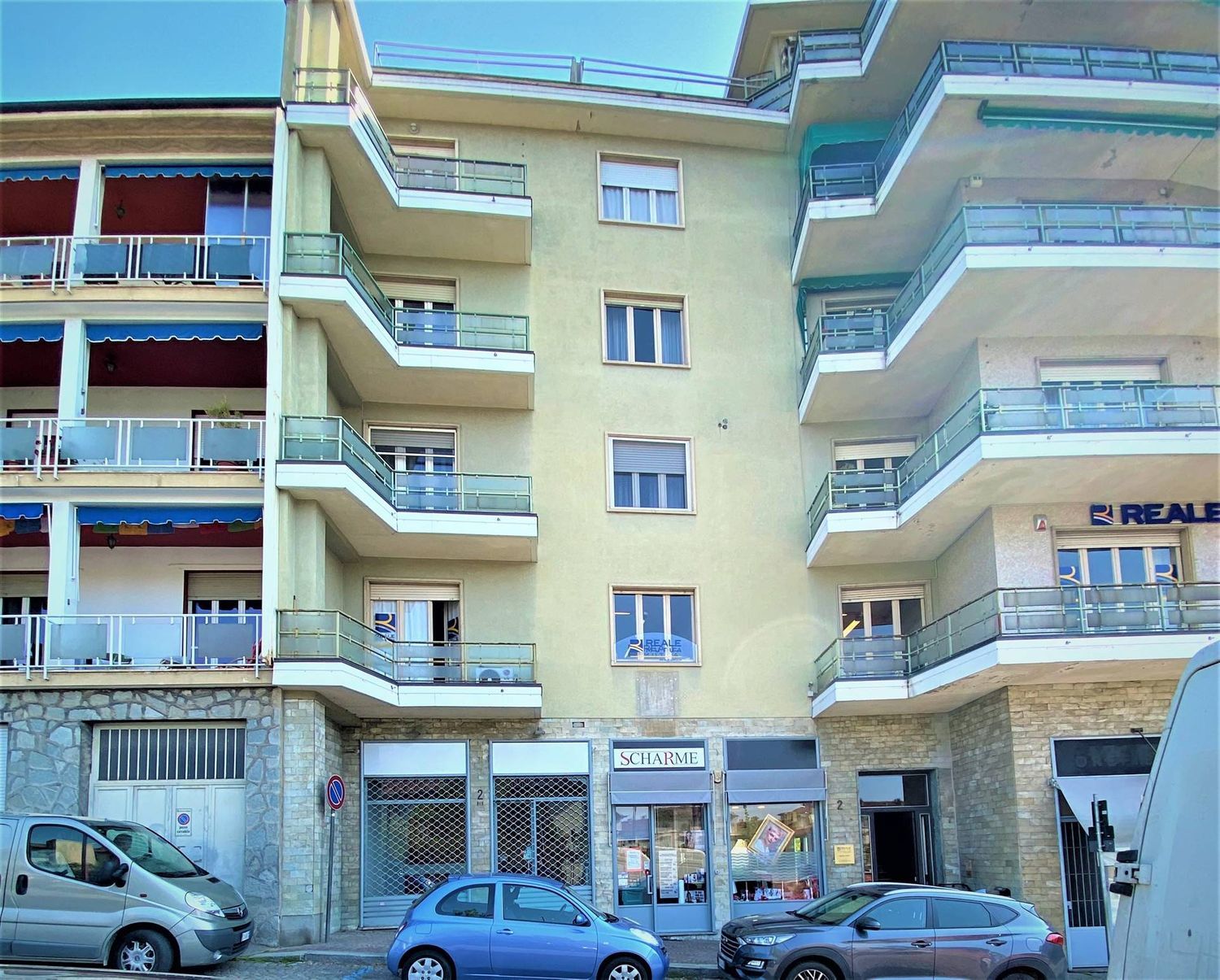 Immobile Commerciale in affitto a Chieri, 9999 locali, prezzo € 550 | PortaleAgenzieImmobiliari.it