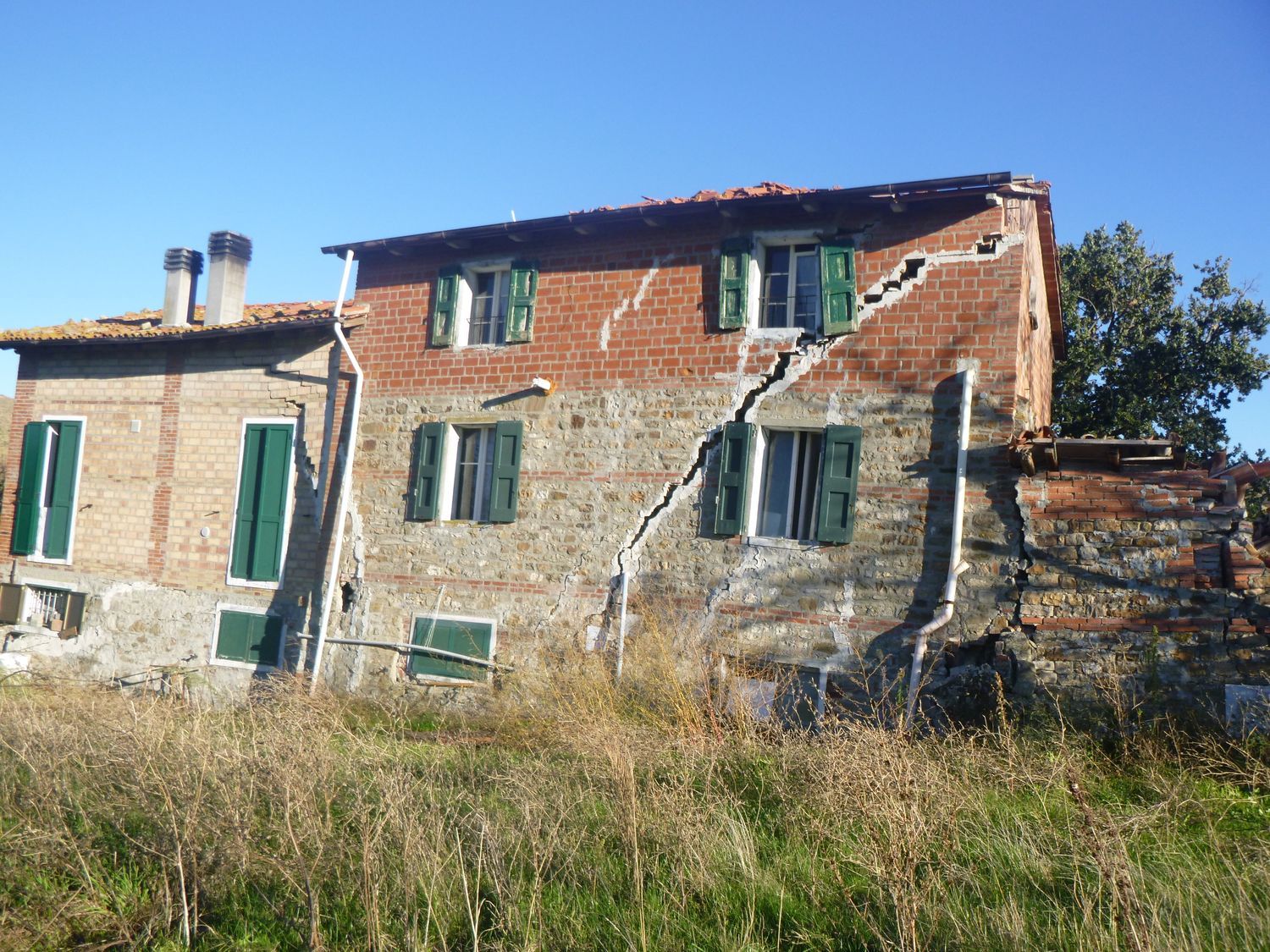 Appartamento in vendita a Castel San Pietro Terme, 15 locali, prezzo € 50.000 | PortaleAgenzieImmobiliari.it