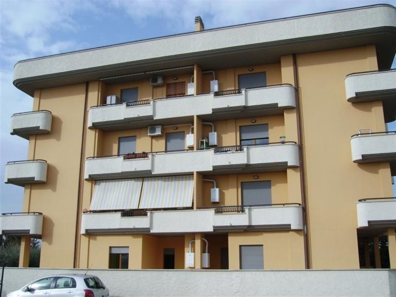 Appartamento in vendita a Cisterna di Latina, 3 locali, prezzo € 95.000 | PortaleAgenzieImmobiliari.it