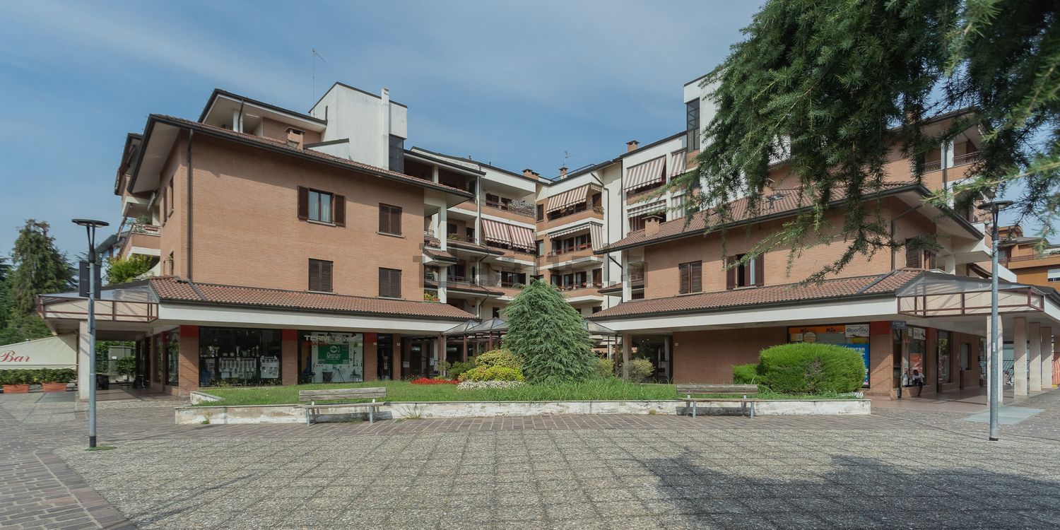 Appartamento in vendita a Seregno, 4 locali, prezzo € 249.000 | PortaleAgenzieImmobiliari.it