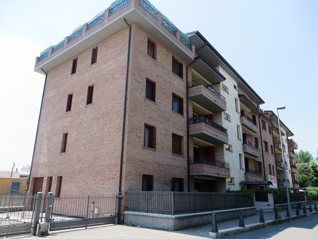 Ufficio / Studio in vendita a Parma, 4 locali, zona Leonardo, prezzo € 129.999 | PortaleAgenzieImmobiliari.it