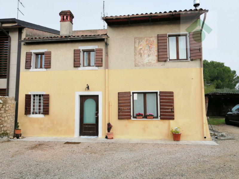 Villa in vendita a Illasi, 5 locali, zona Località: Illasi, prezzo € 230.000 | PortaleAgenzieImmobiliari.it