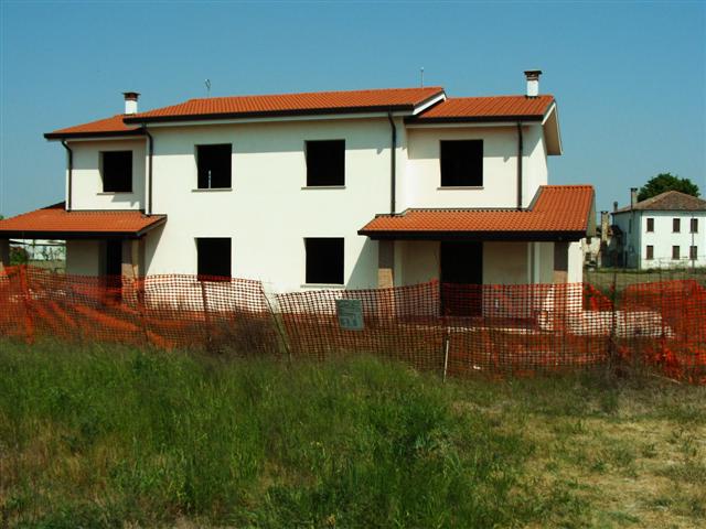 Villa Bifamiliare in vendita a Granze, 4 locali, prezzo € 110.000 | CambioCasa.it