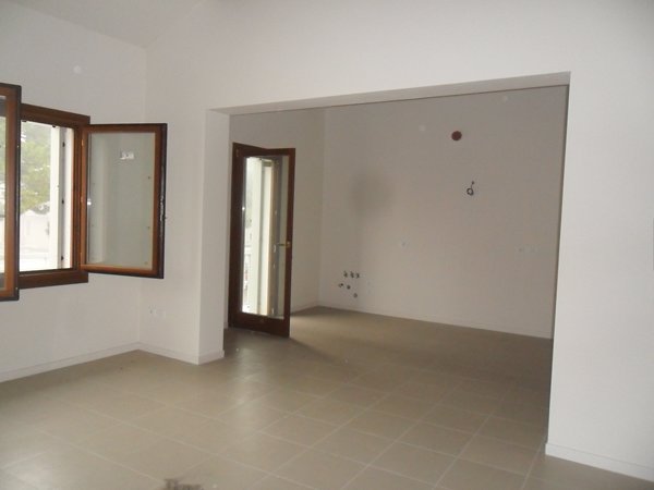 Appartamento in affitto a Villa Estense, 3 locali, zona Località: Villa Estense - Centro, prezzo € 450 | CambioCasa.it